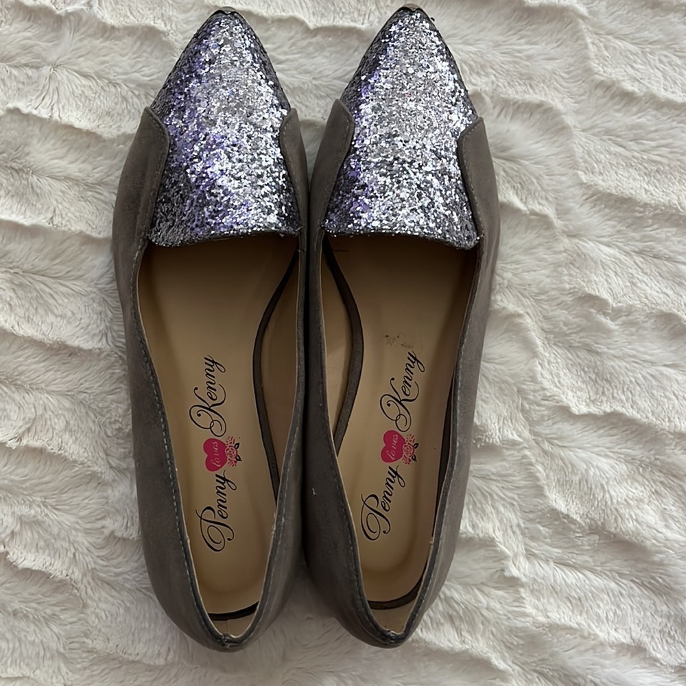 Silver and grey pointed toe shoe, loafer